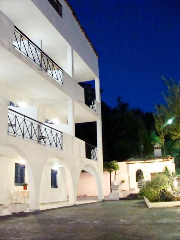 Villa Diamanti Kanapitsa  Exterior foto